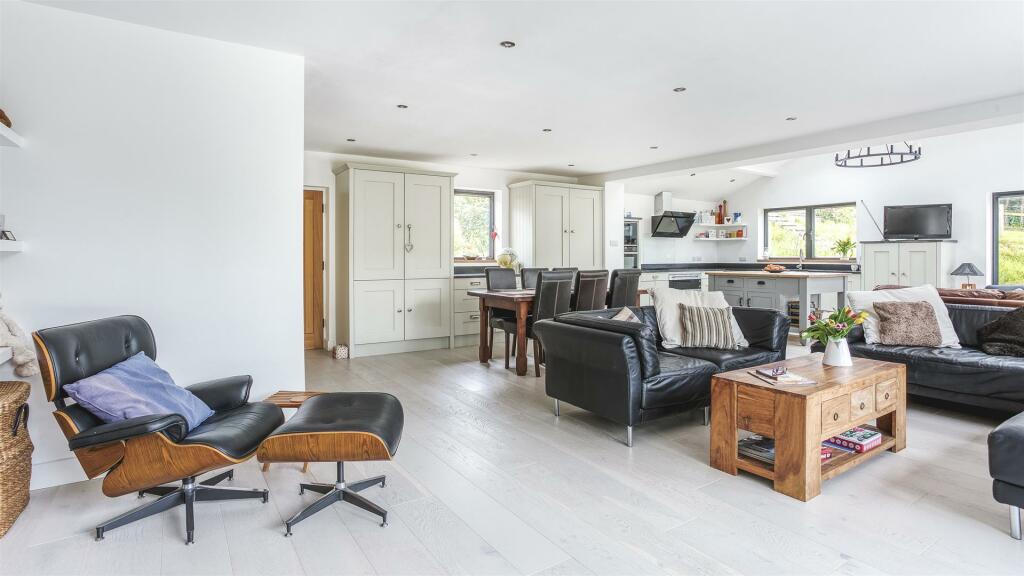 Additional property image - Santa Lucia Barn, Eaton Bank, Duffield, Derbyshire