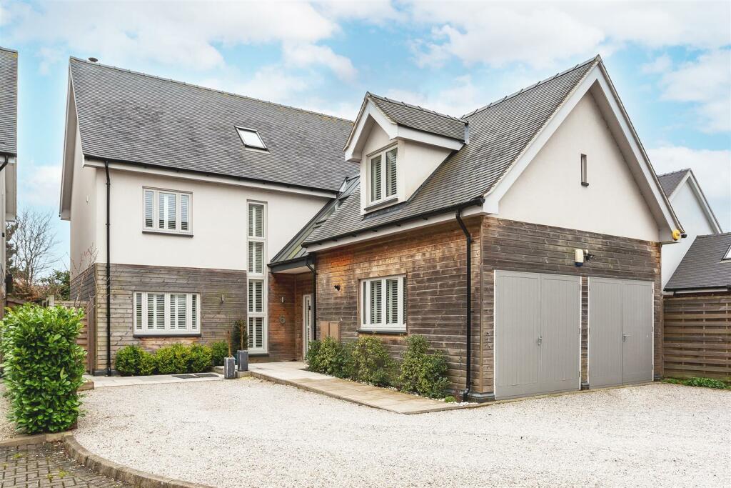 6 bedroom detached house for sale in Sunlight, Duffield, Belper