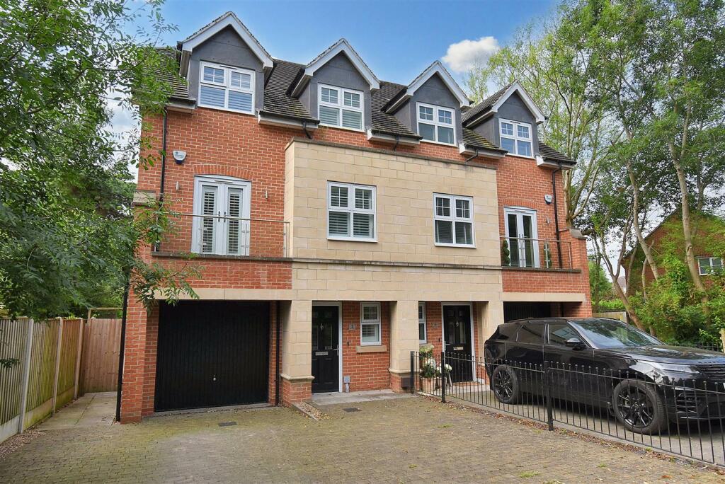 4 bedroom semidetached house for sale in The Croft, Duffield, Belper