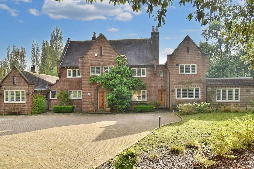 6 bedroom detached house for sale in Four Gables, Duffield Road, Allestree, Derby, DE22