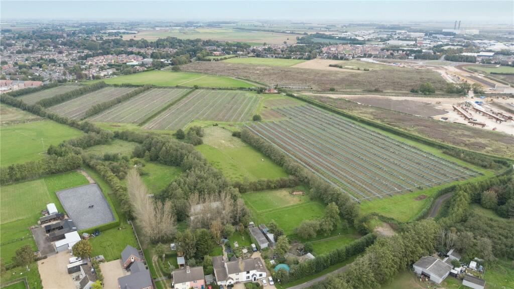 Land for sale in Spalding, Lincolnshire, PE11