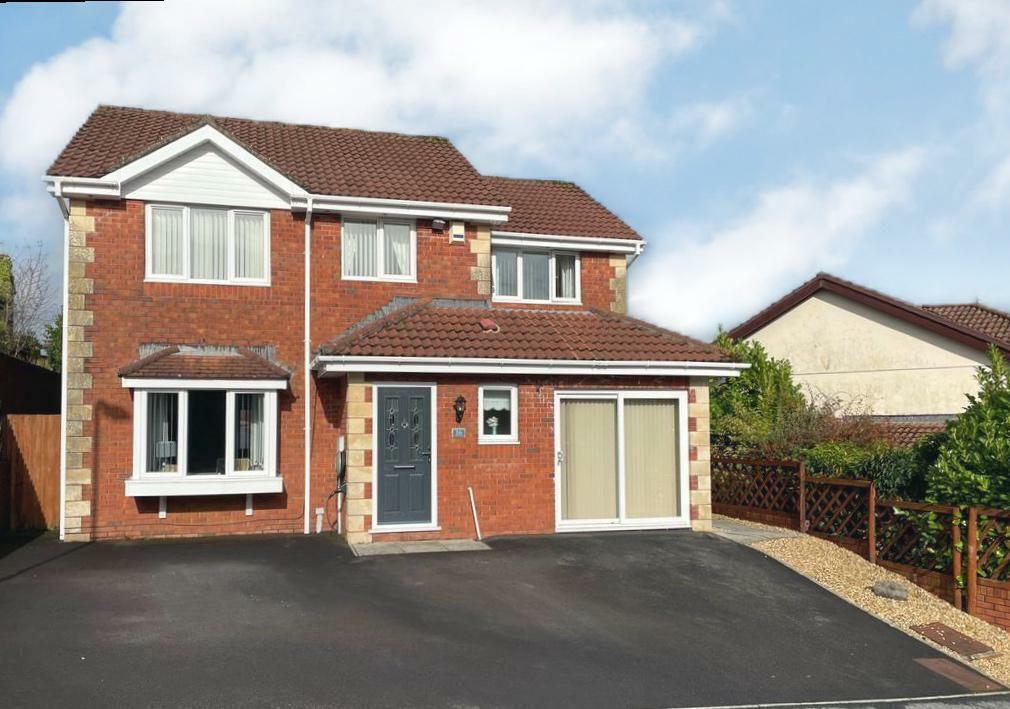4 bedroom detached house for sale in Gower Rise, Gowerton, Swansea, SA4
