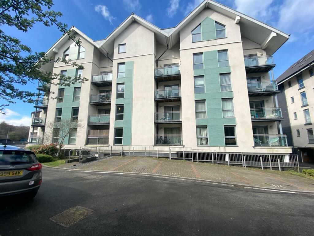 1 bedroom apartment for sale in Phoebe Road, Pentrechwyth, Swansea, SA1