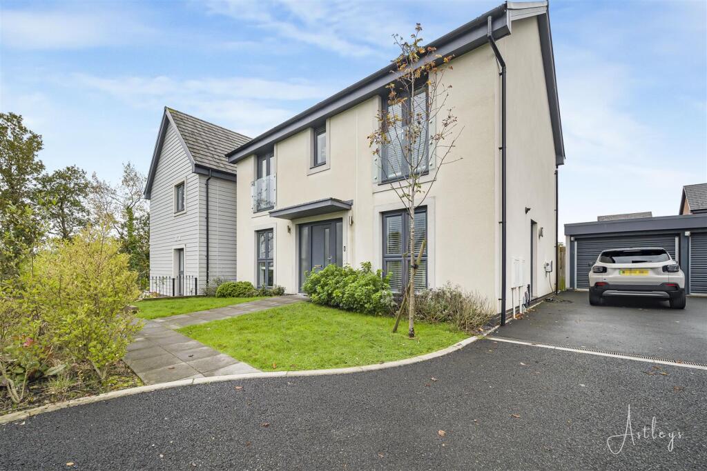 Main image of property: Waun Fawr, Parc Ceirw, Swansea