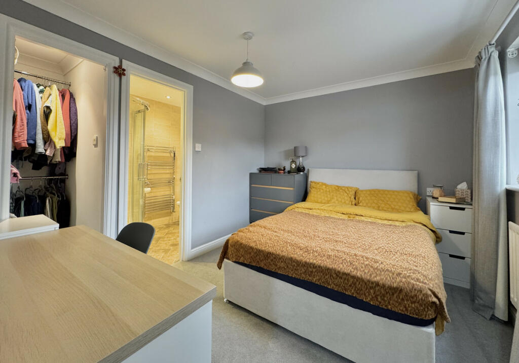 Additional property image - Warwick Gates, Luxury Interior, 3300 Sq Ft PX considered