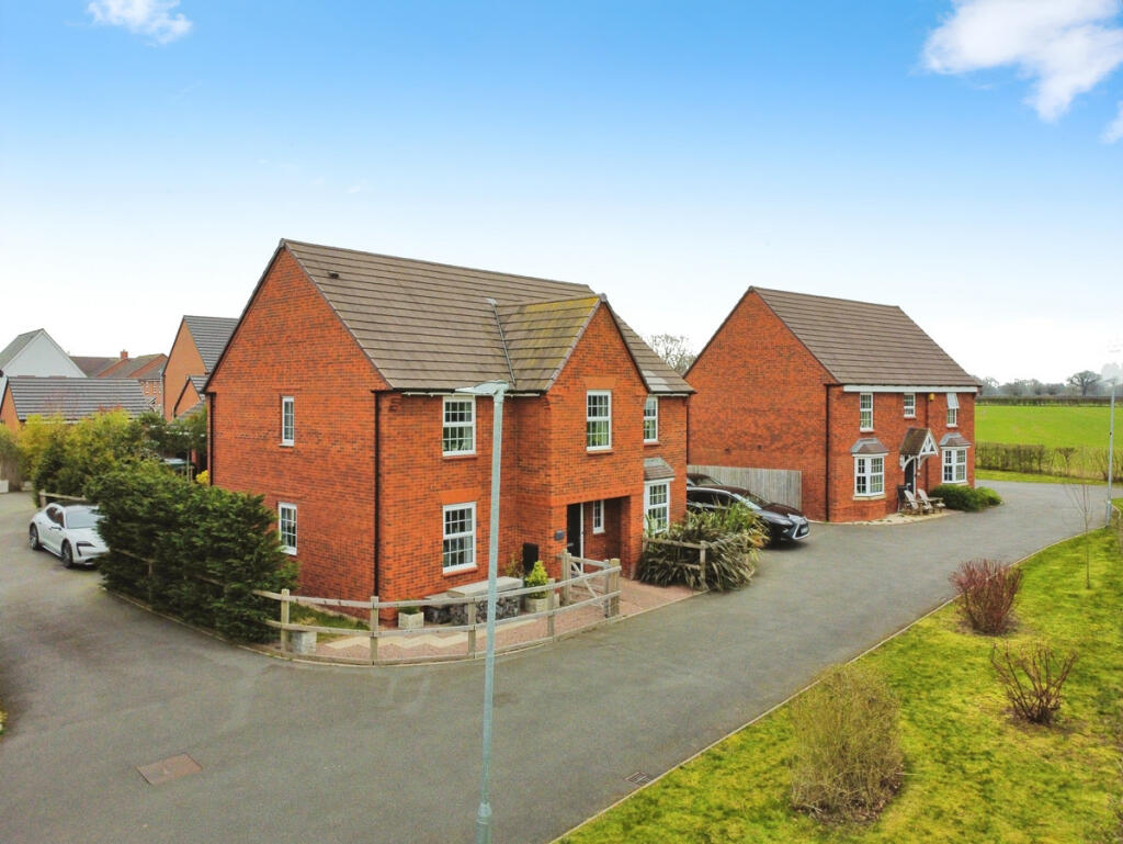 Main image of property: Hawtin End, Leamington Spa, CV33