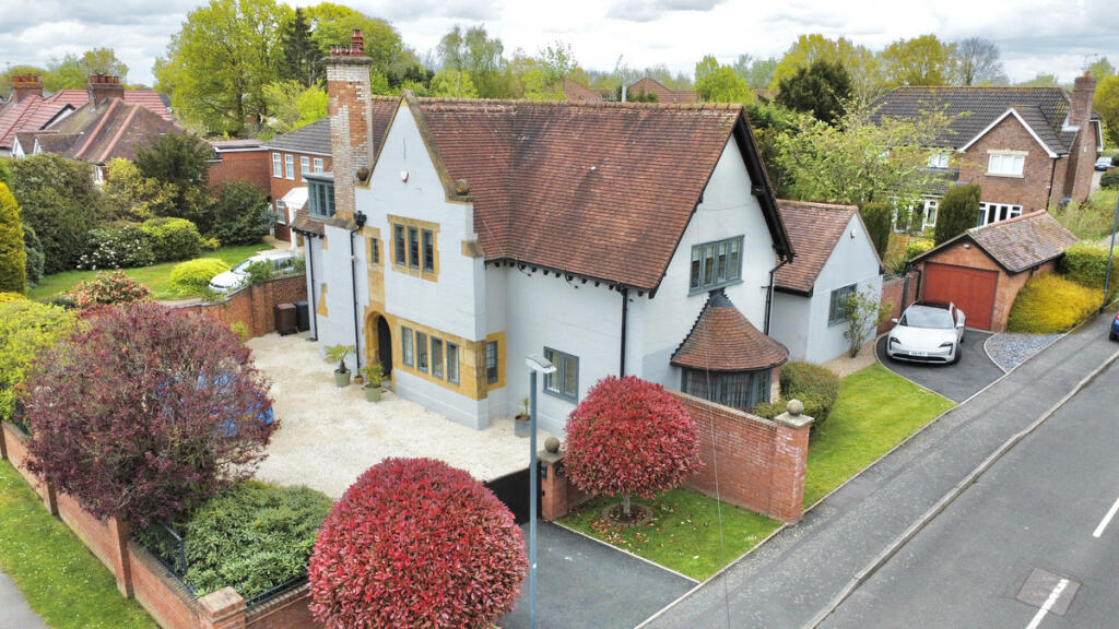 Main image of property: Turnpike Close, Balsall Common, CV7