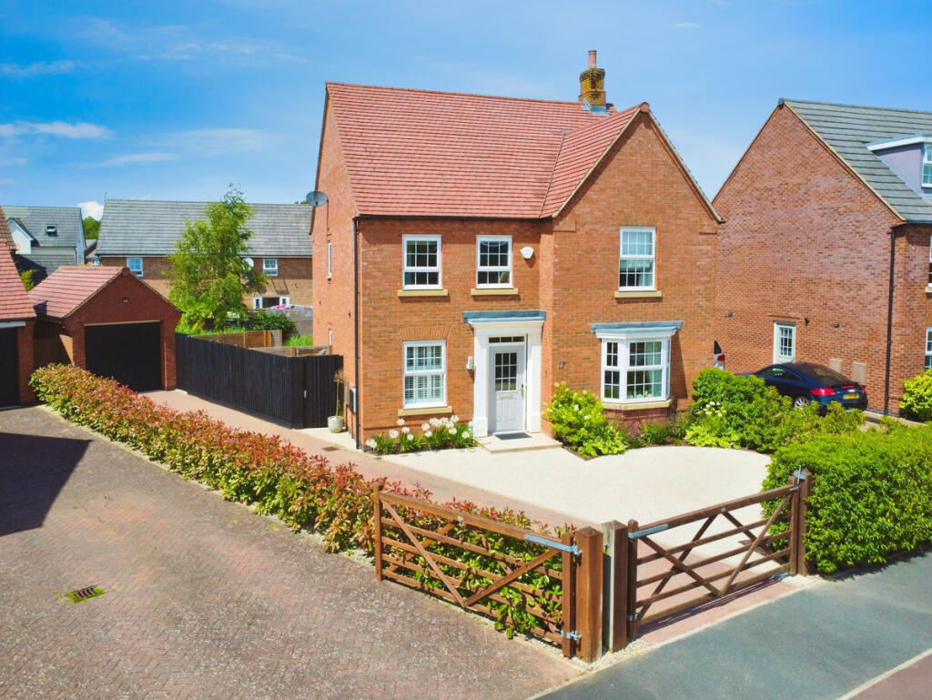Main image of property: Macbeth Approach, Warwick, Stunning Large Gardens