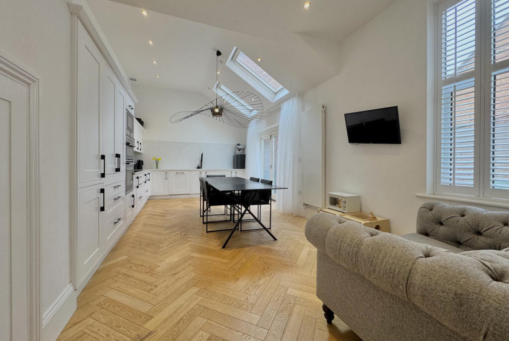 Main image of property: Leam Terrace, Leamington Spa, Over 2800 Sq Ft Video & VR