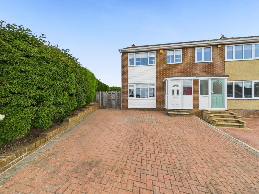 Main image of property: Walnut Drive, Pontefract, West Yorkshire, WF8