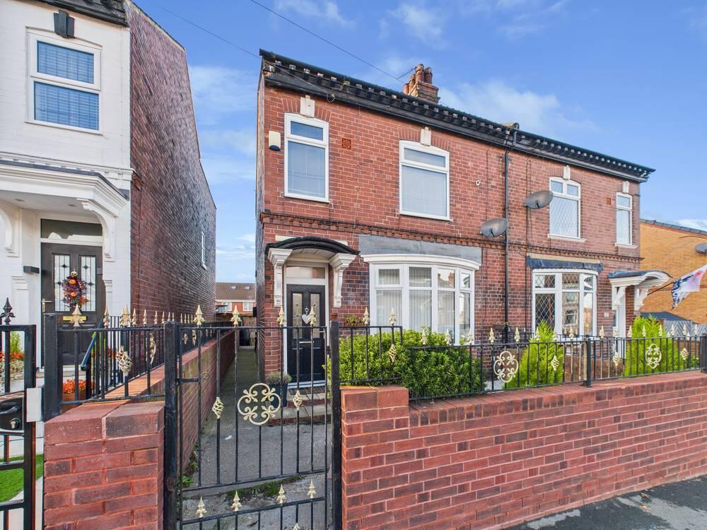 Main image of property: Featherstone Lane, Featherstone, Pontefract