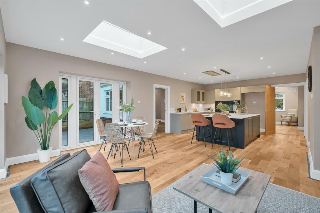 Additional property image - Homesdale Road, Petts Wood