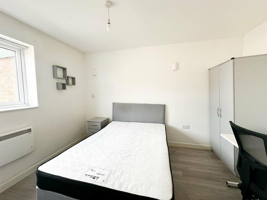 Additional property image - High Street, Cradley Heath, B64