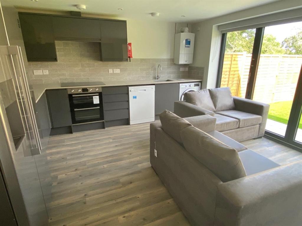 6 bedroom house share for rent in Filton Road, BS16