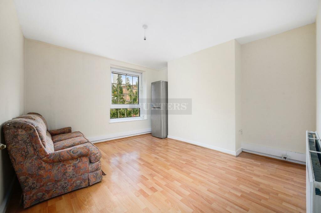 2 bedroom flat for sale in Corry House, Wades Place, London, E1, E14