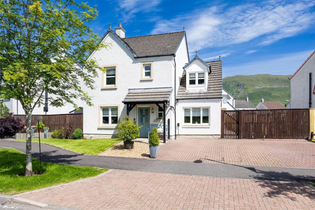 Main image of property: Castle Circle, Lennoxtown, Glasgow