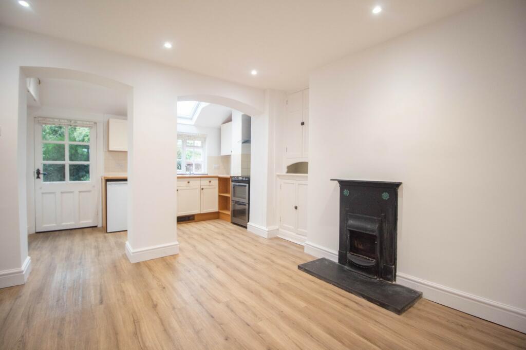 Additional property image - Dodleston Lane, Pulford, Chester