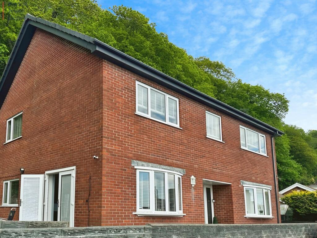 7 bedroom detached house for sale in Thorney Road, Baglan, Port Talbot