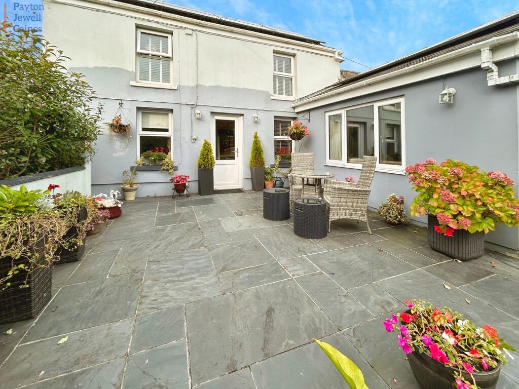 Main image of property: Penscynor, Cilfrew, Neath, Neath Port Talbot. SA10 8LF