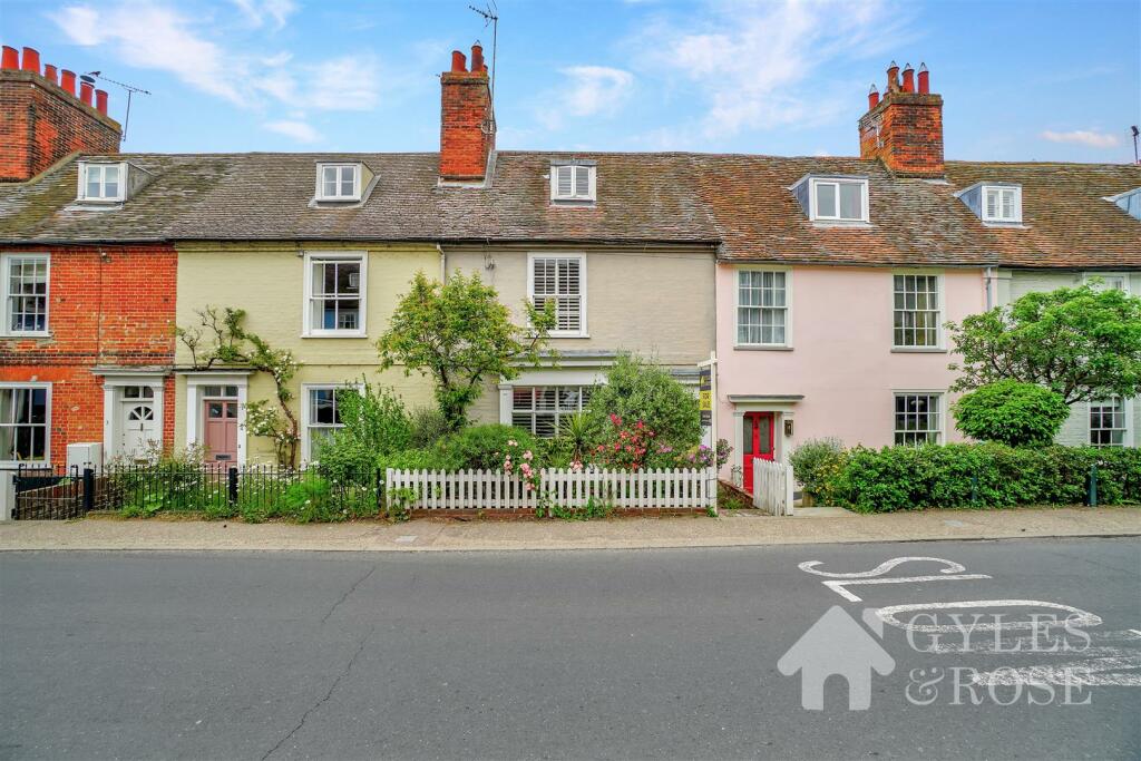 3 bedroom semidetached house for sale in Mistley, Manningtree, CO11