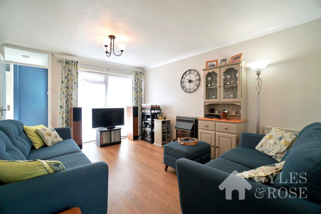 3 bedroom semidetached house for sale in Delamere Road, Colchester, CO4