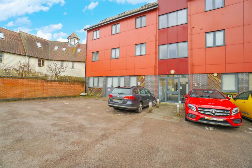Additional property image - River Facing, Wivenhoe