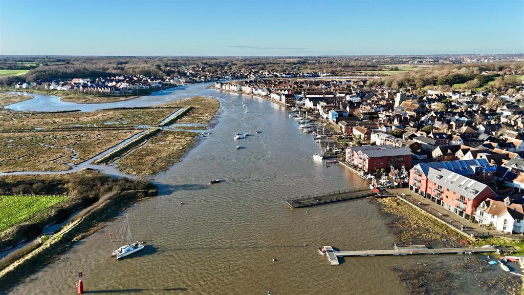 Additional property image - River Facing, Wivenhoe