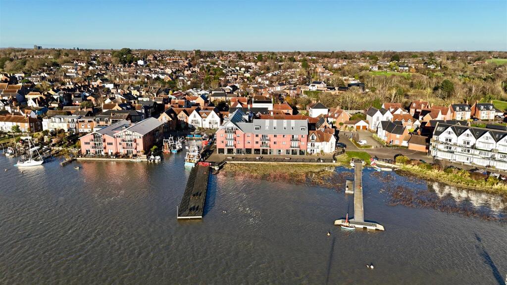 Additional property image - River Facing, Wivenhoe