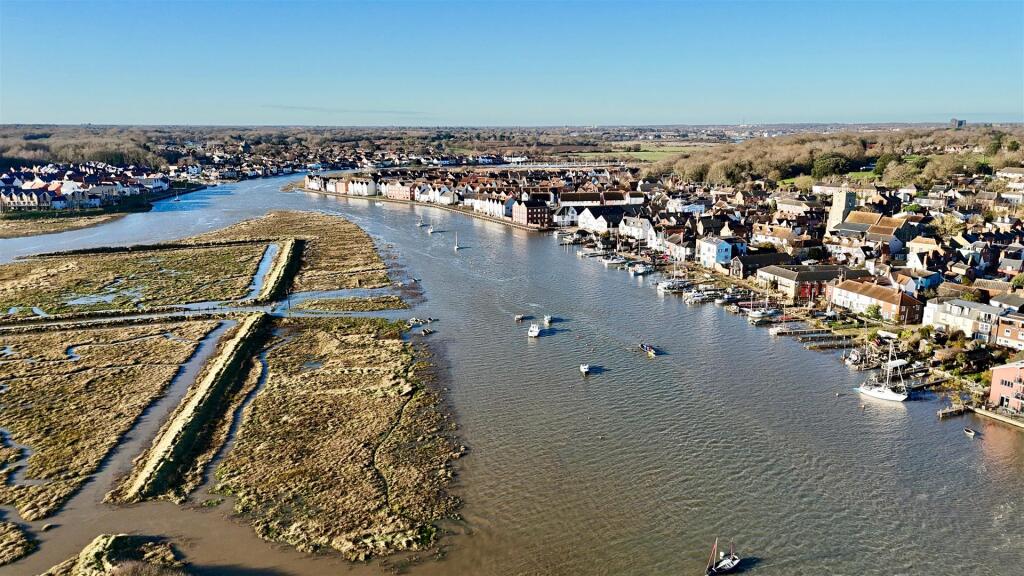 Additional property image - River Facing, Wivenhoe