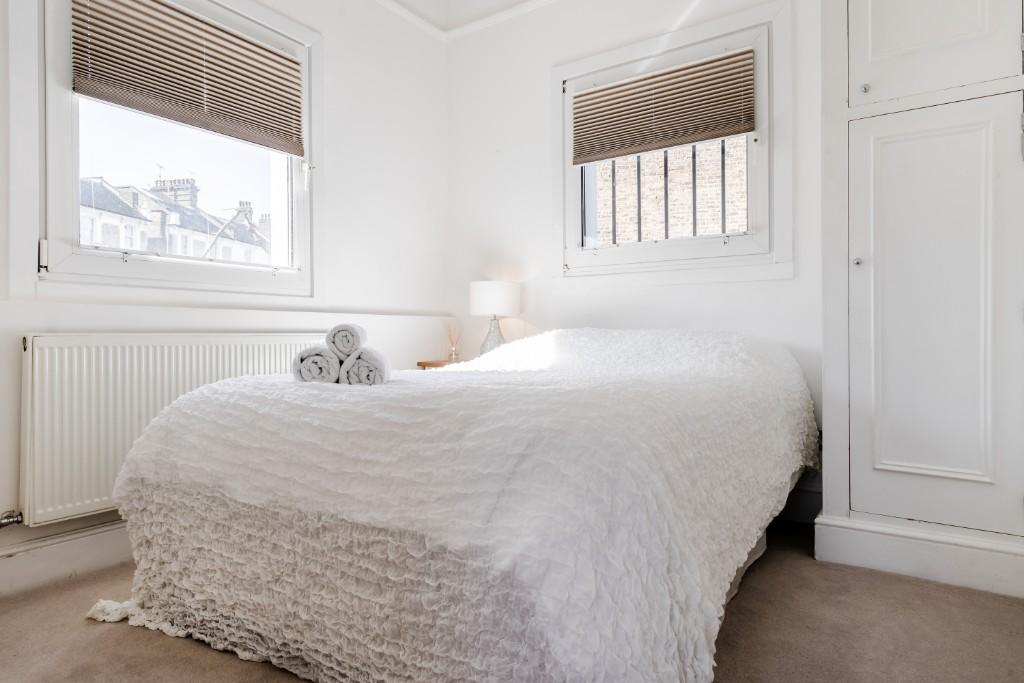 1 bedroom flat for rent in Cambridge Gardens, London, W10