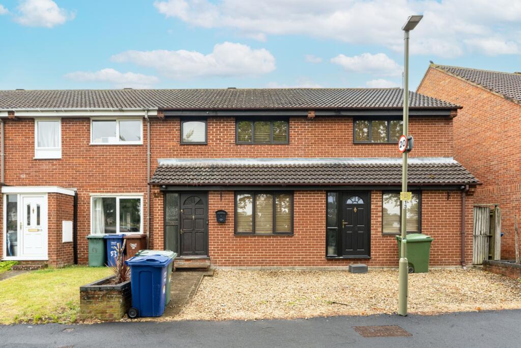 Main image of property: Maple Avenue, Kidlington, Oxfordshire, OX5