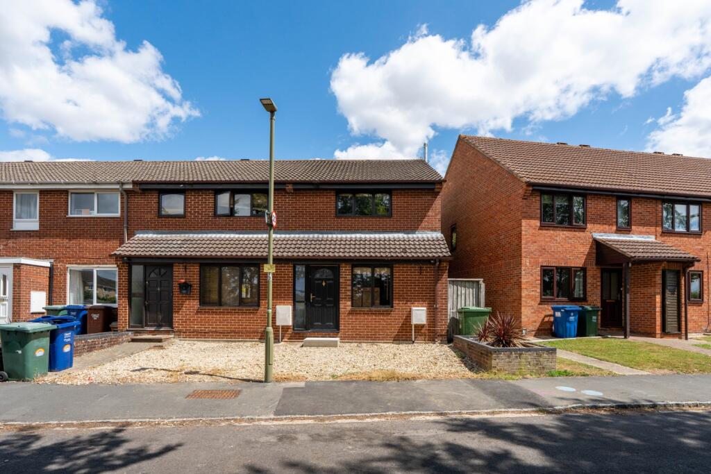 Main image of property: Maple Avenue, Kidlington, Oxfordshire, OX5