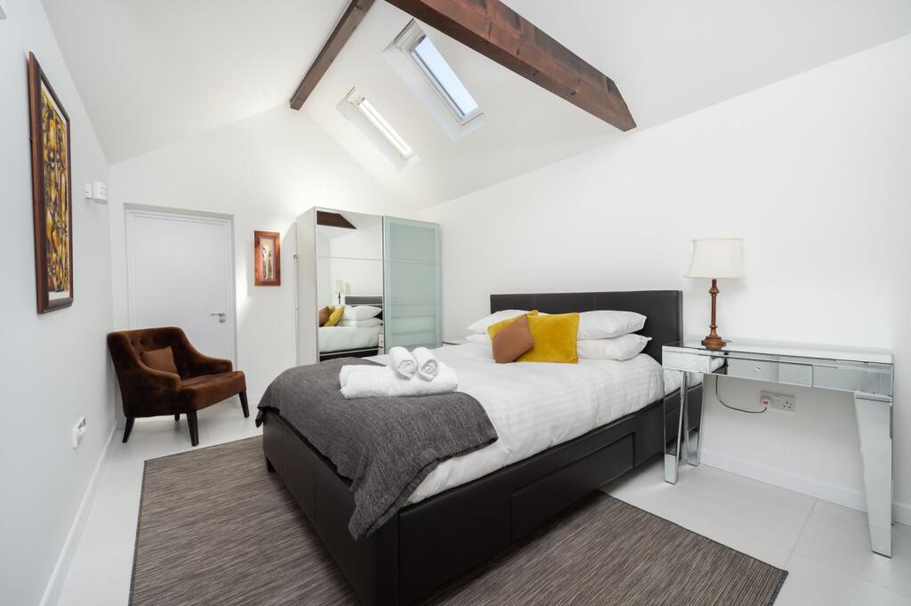Main image of property: Lynton Fields, Woodstock OX20 1QW