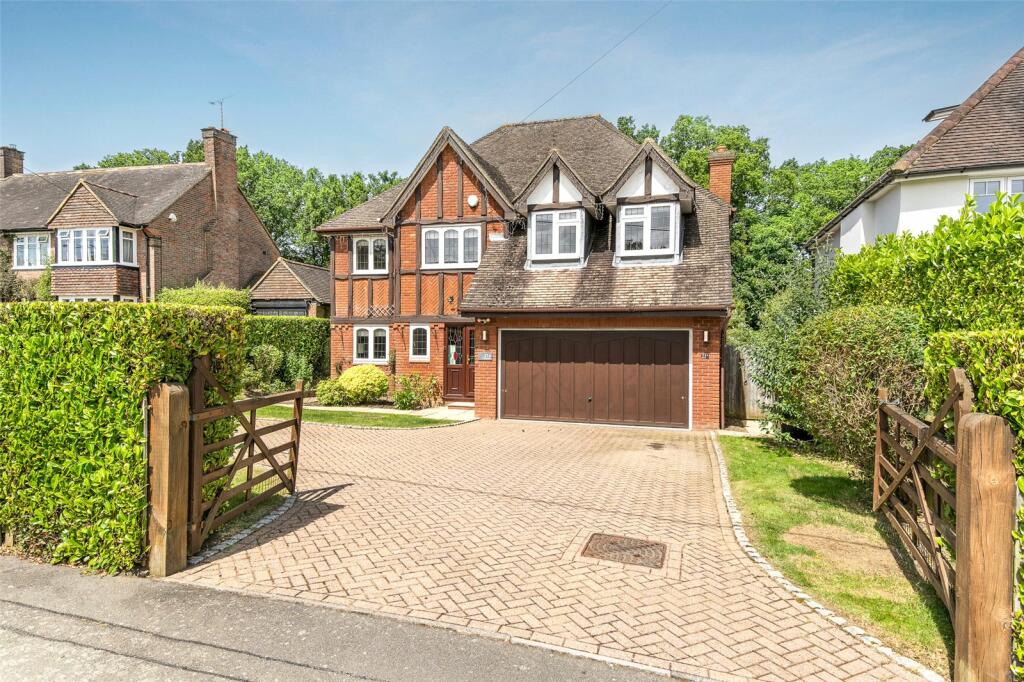 Main image of property: Longfield Drive, Amersham, Buckinghamshire, HP6