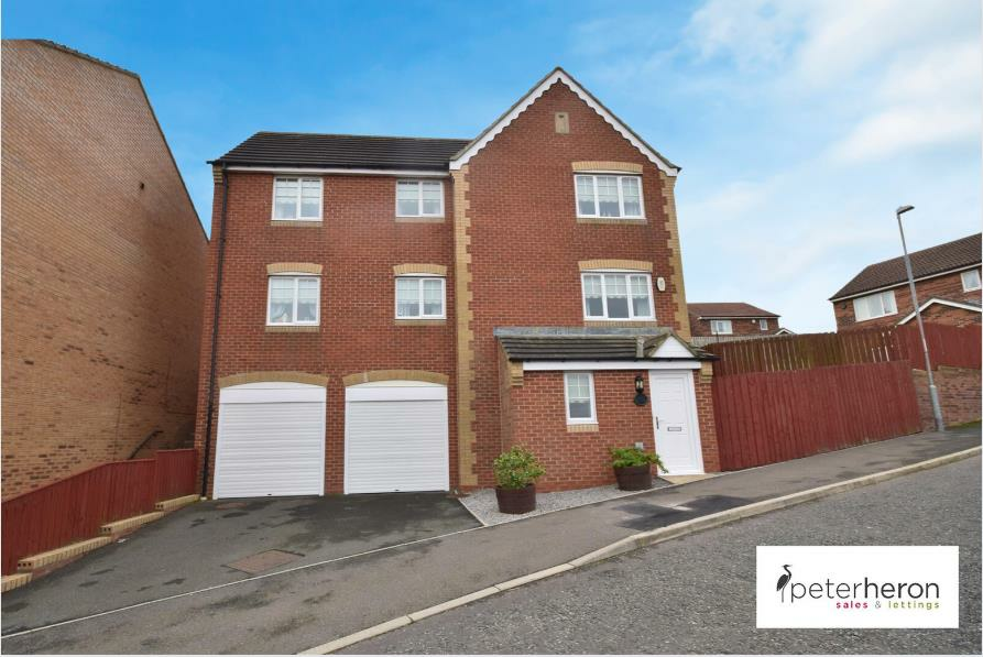 4 bedroom detached house for sale in Dyrham Close, Ryhope, Sunderland, SR2