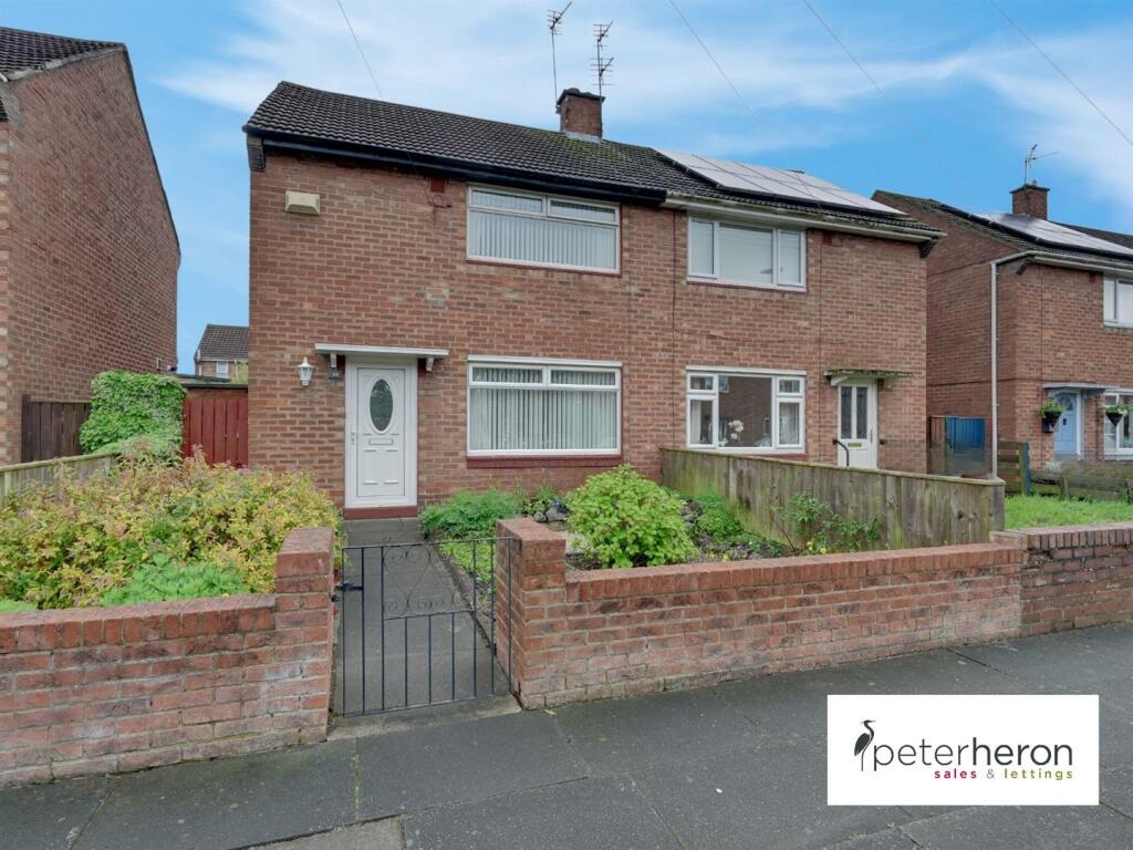 2 bedroom semidetached house for sale in Hampstead Road, Nookside