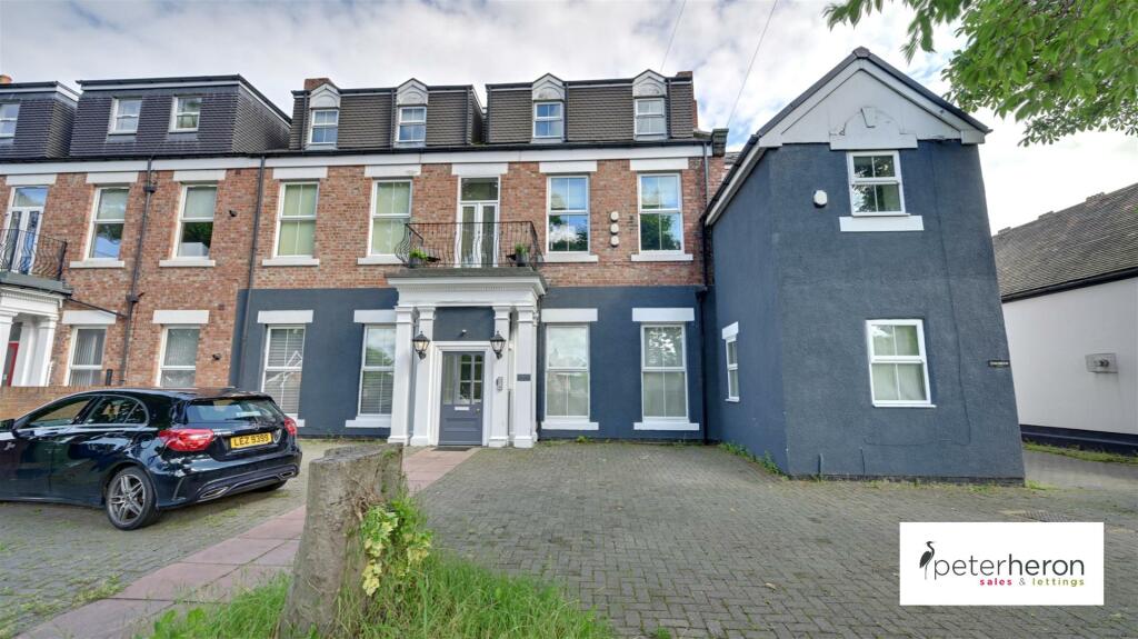 3 bedroom apartment for sale in Sea View Road, Grangetown, Sunderland, SR2