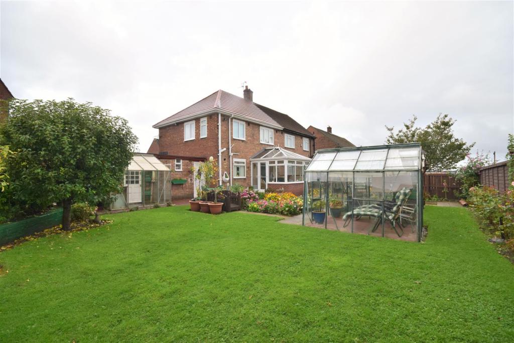 3 bedroom semidetached house for sale in Petersfield Road, Pennywell