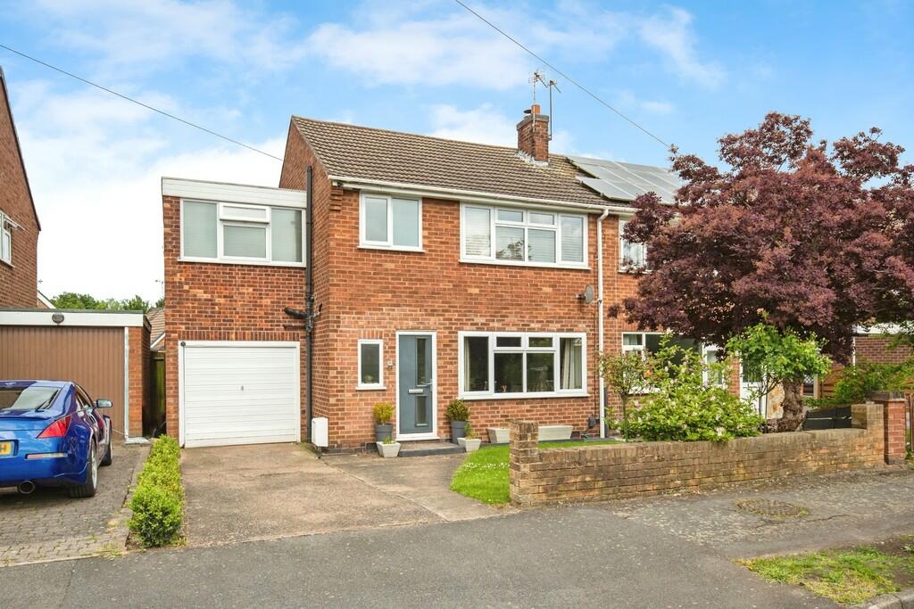 4 bedroom semidetached house for sale in Stonehill, Castle Donington , DE74