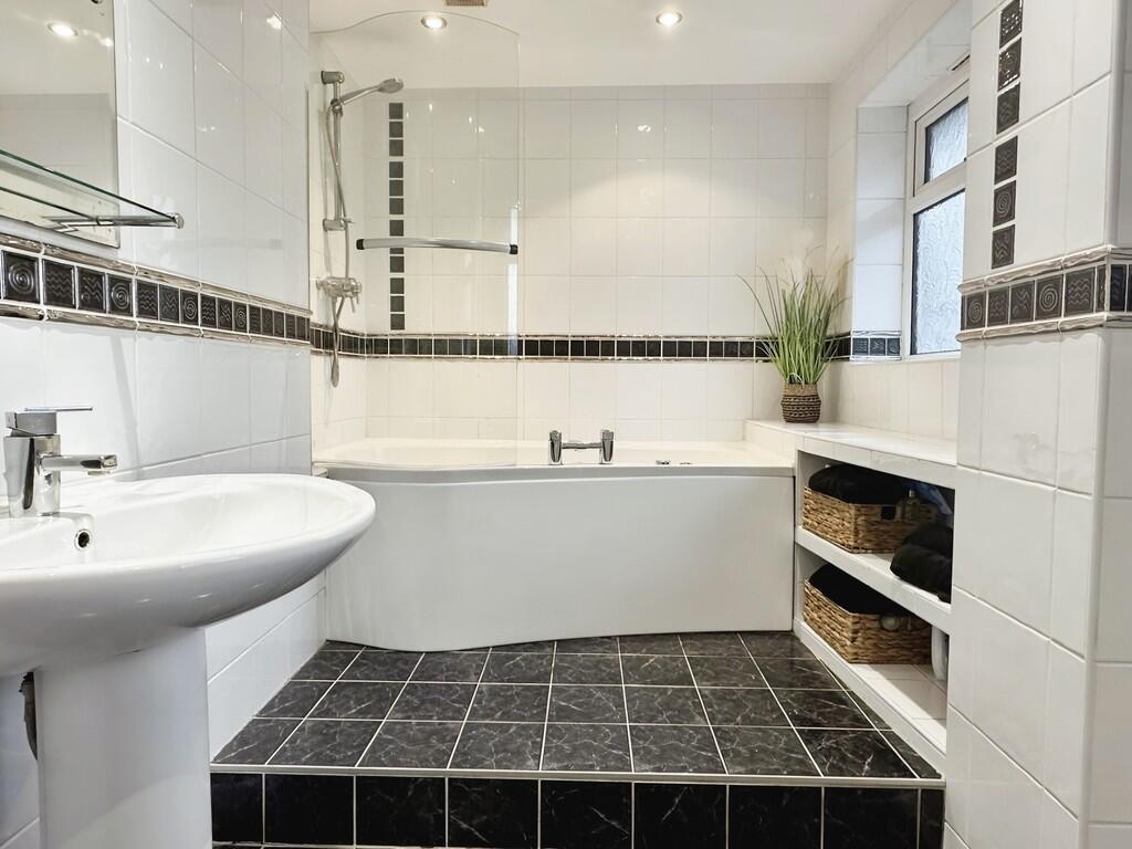 Additional property image - Harcourt Place, Castle Donington