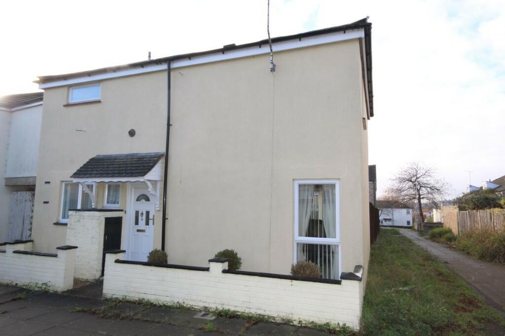 3 bedroom end of terrace house for sale in Glemsford Place, Haverhill