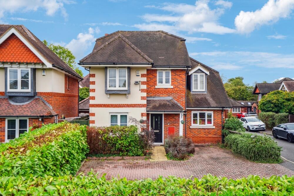 Main image of property: Swallow Fields, Iver, SL0