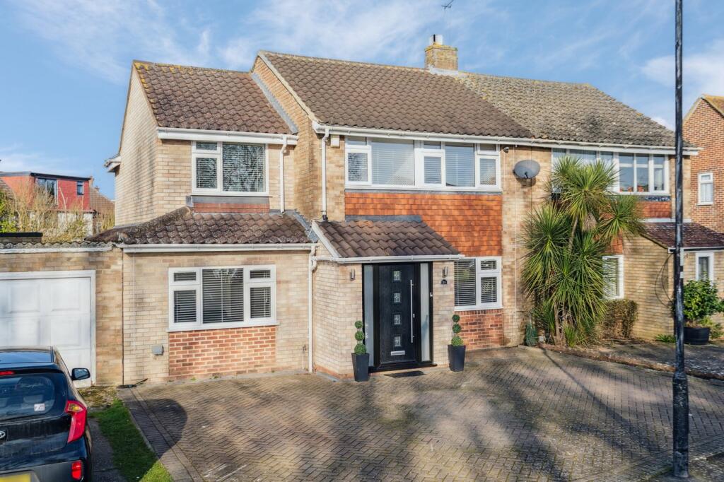 Main image of property: Thames Road, Langley, SL3