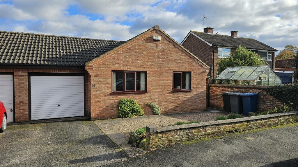 2 bedroom semidetached bungalow for sale in Station Street, Bingham, NG13