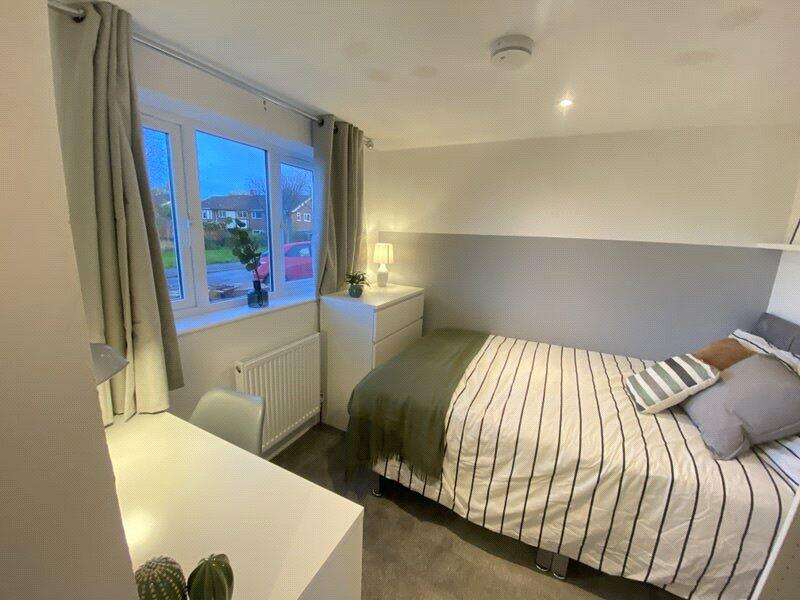 1 bedroom semi-detached house for rent in Applegarth Avenue, Guildford, Surrey, GU2
