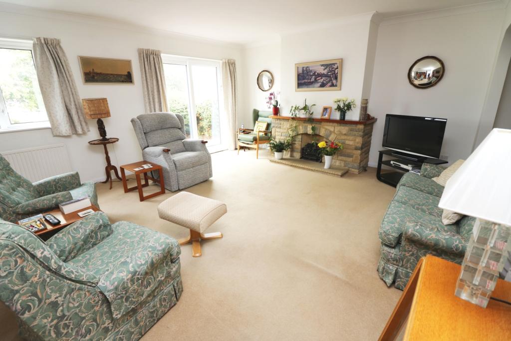 3 bedroom bungalow for sale in Thames Side, StainesuponThames, Surrey