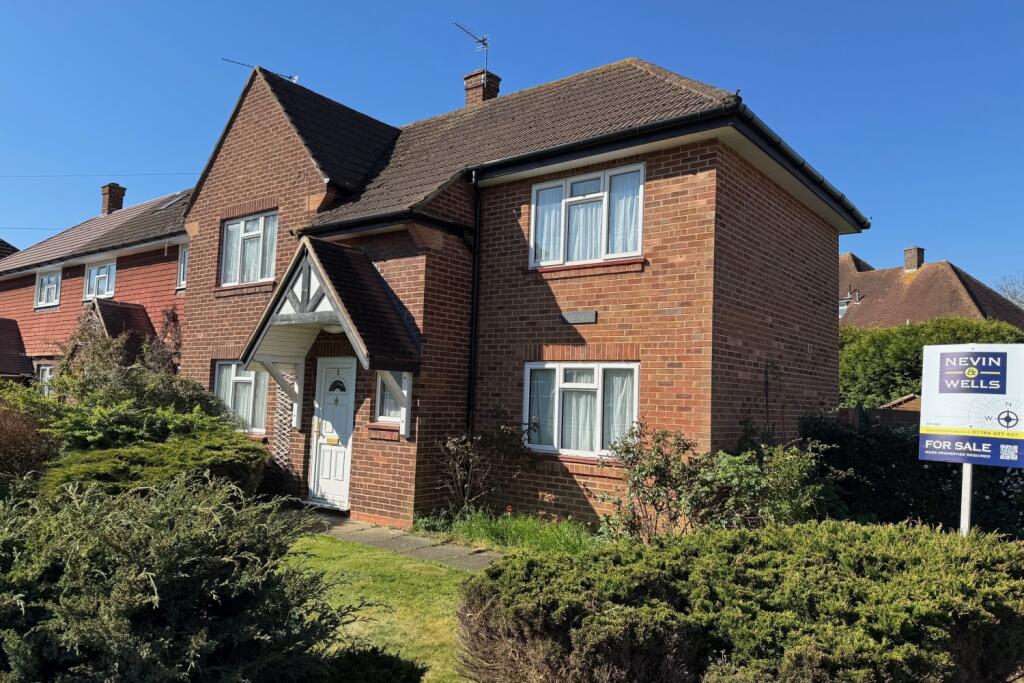 Main image of property: Kent Close, Staines-upon-Thames, Surrey, TW18