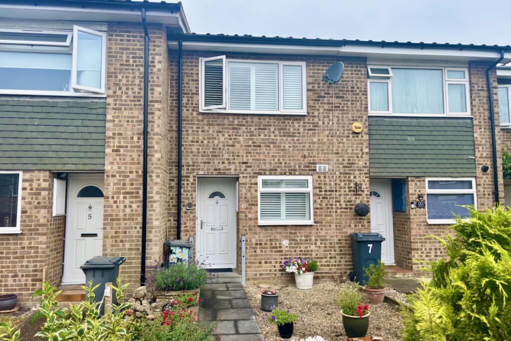 Main image of property: Peket Close, Staines-upon-Thames, Surrey, TW18