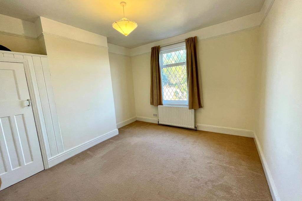 3 bedroom detached house for sale in South Avenue, Egham, Surrey, TW20