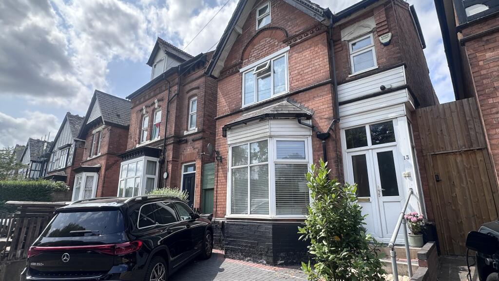 Main image of property: Yardley wood road, Moseley, B13